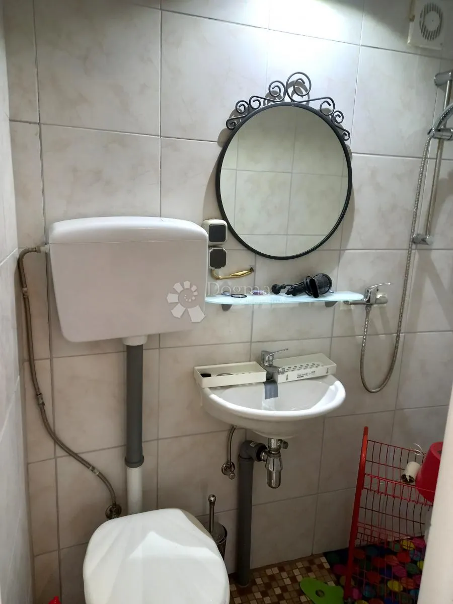 kuća s potencijalom gradnje – mirna ulica, zambratija - slika 6