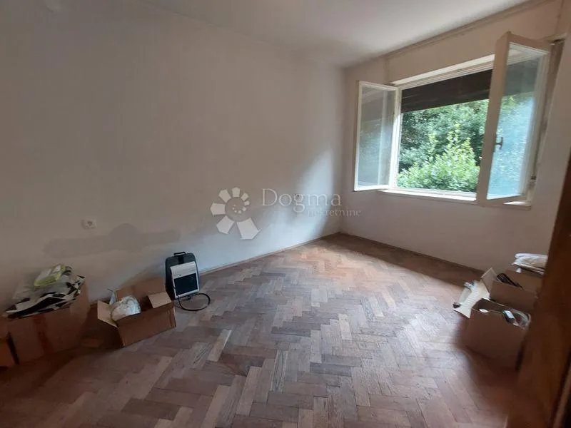 dvosobni stan na izvrsnoj lokaciji - slika 5