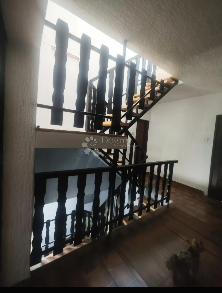 hotel na zlatnoj lokaciji - slika 7