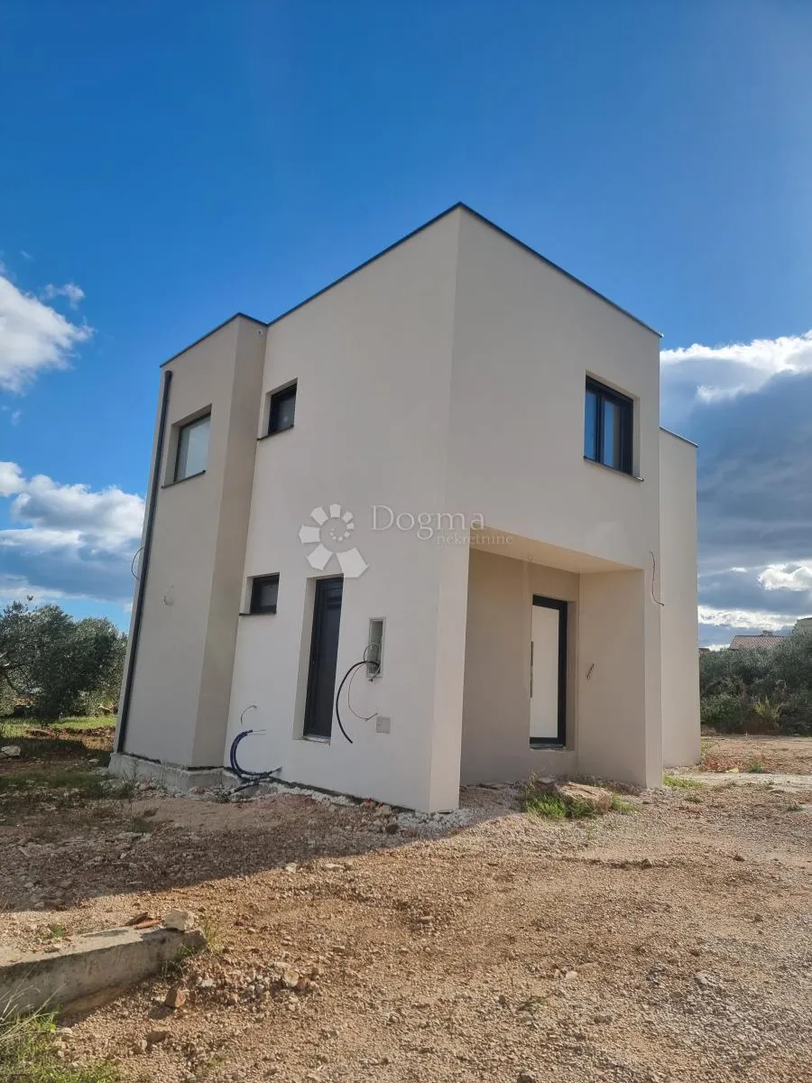 vodice - moderna villa s bazenom - slika 9