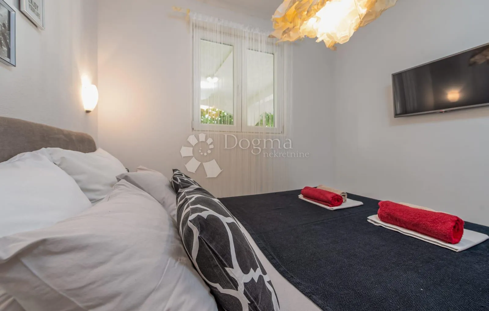 tri apartmana s bazenom - slika 29