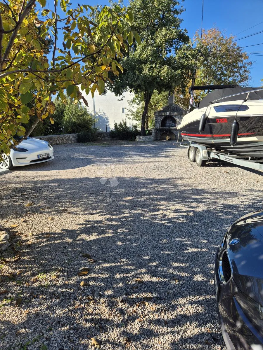 višestanbena kuća s 11 apartmana - slika 4