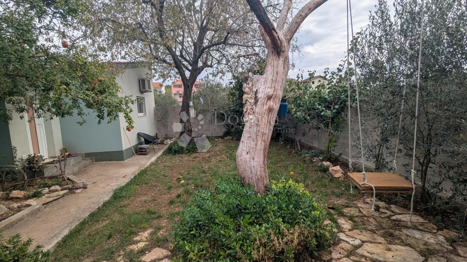 predivna apartmanska kuća na odličnom mjestu - slika 14