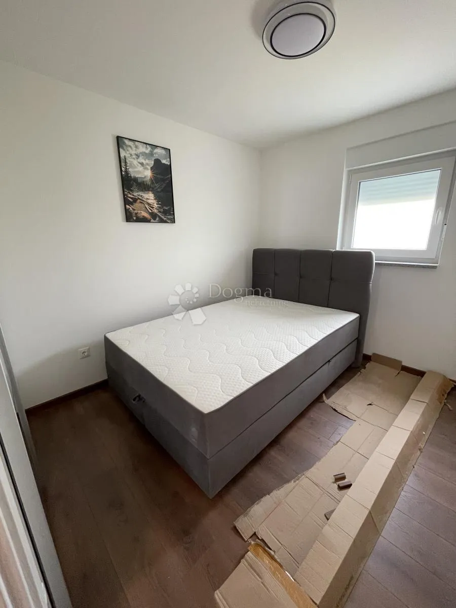viškovo, stan u novogradnji kompletno opremljen - slika 5
