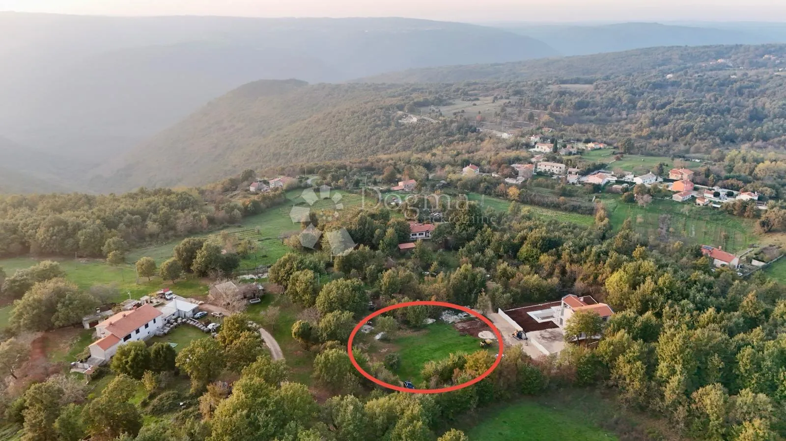 prostrano građevinsko zemljište na mirnoj lokaciji! - slika 3