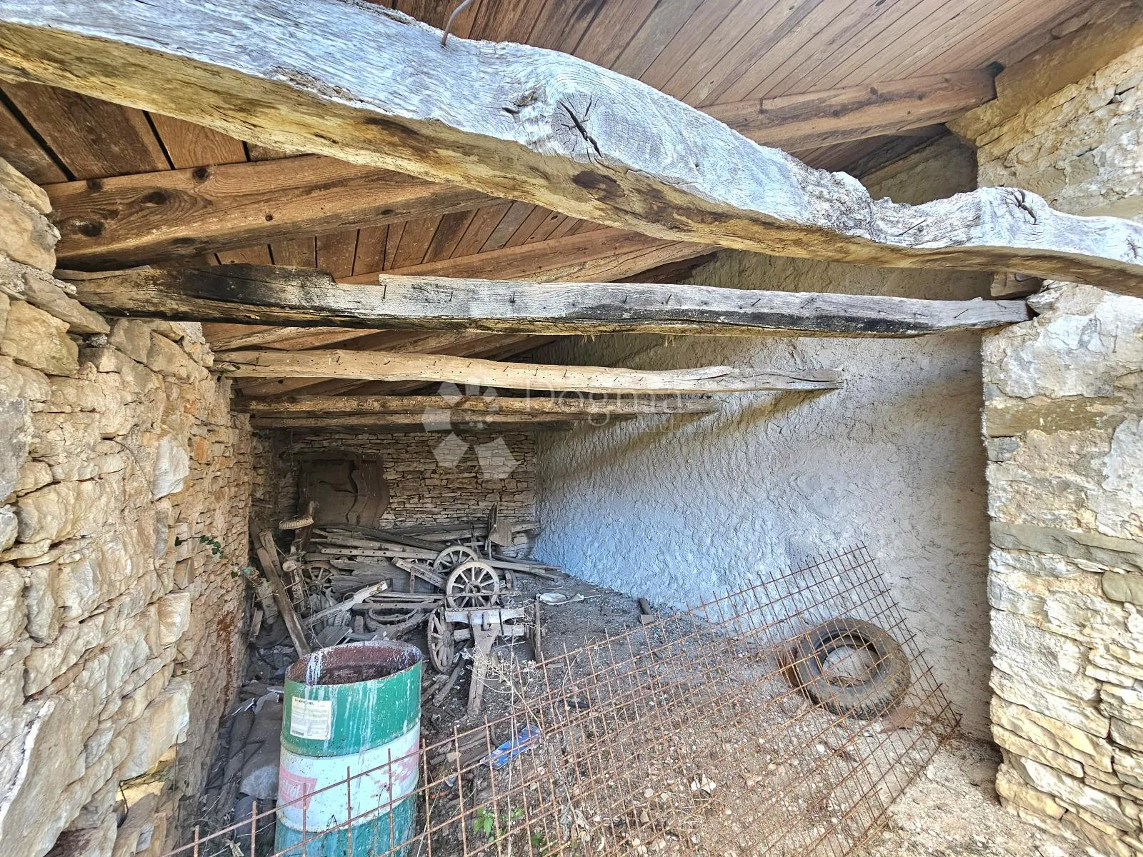 kompleks istarskih kuća u nizu - slika 13