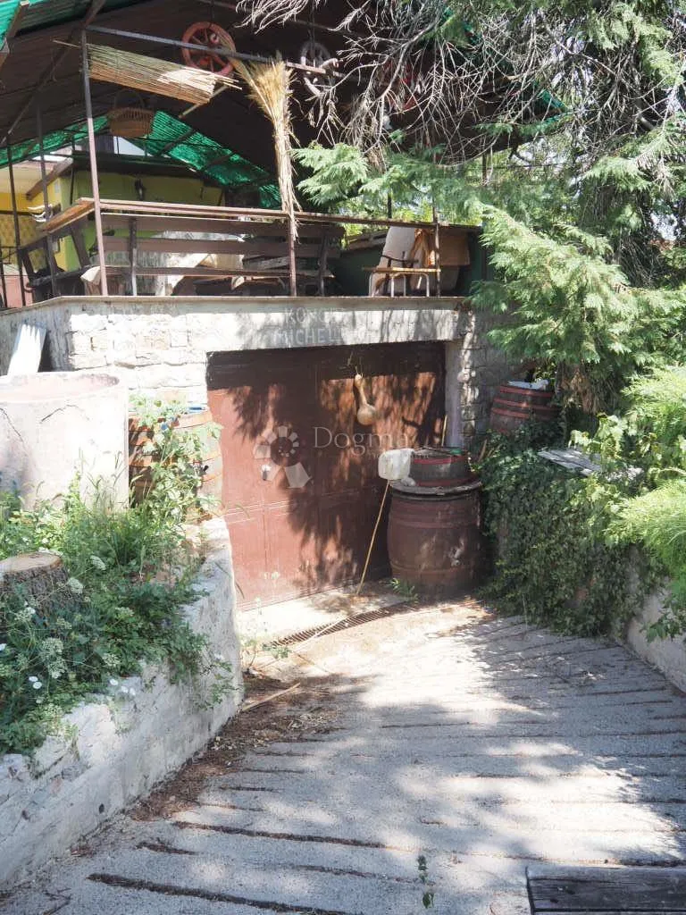 preslatka kućica skrivena od pogleda u zmajevcu! - slika 12