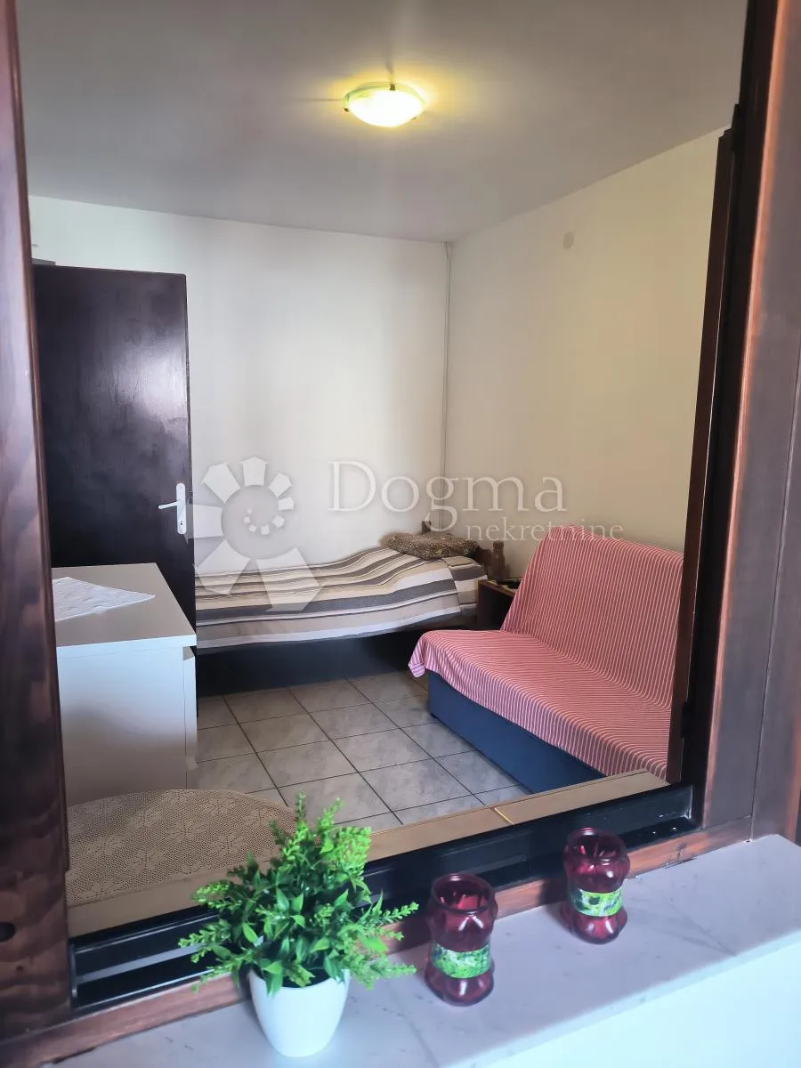 kuća sa 6 apartmana, sabunike-privlaka - slika 20
