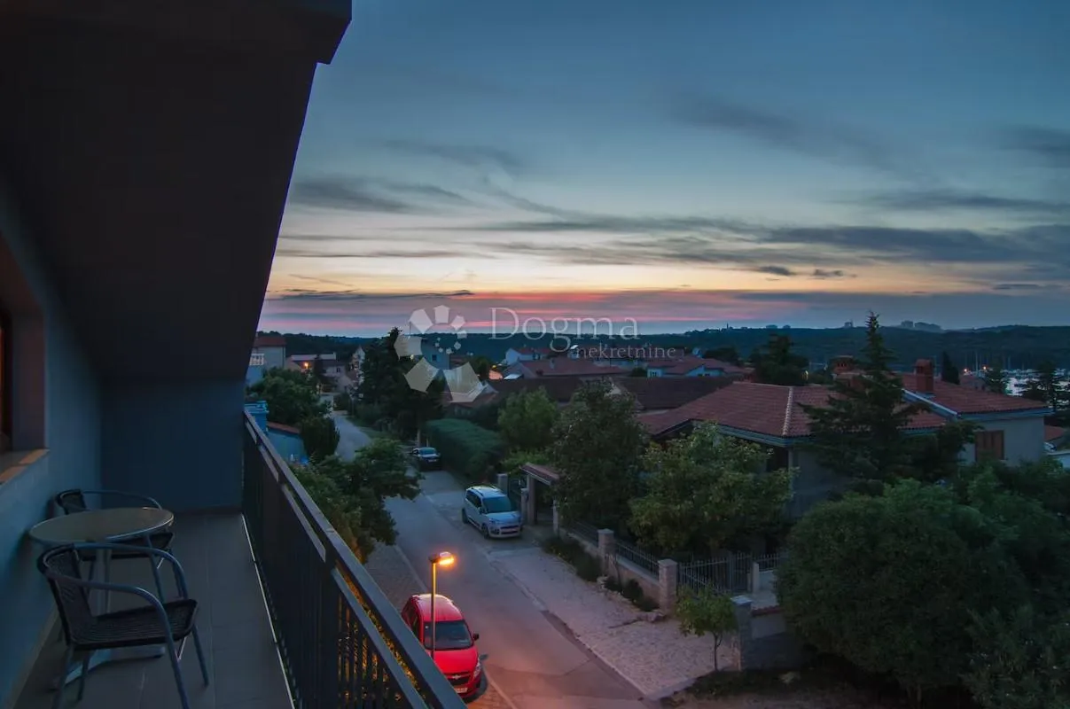 banjole – apartmanska kuća s bazenom, 4 apartmana i solarnom elektranom, 150 m od mora - slika 25