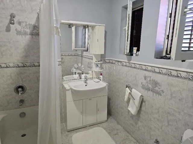 kraljevica,odlična kuća,uređena,namještena - slika 29