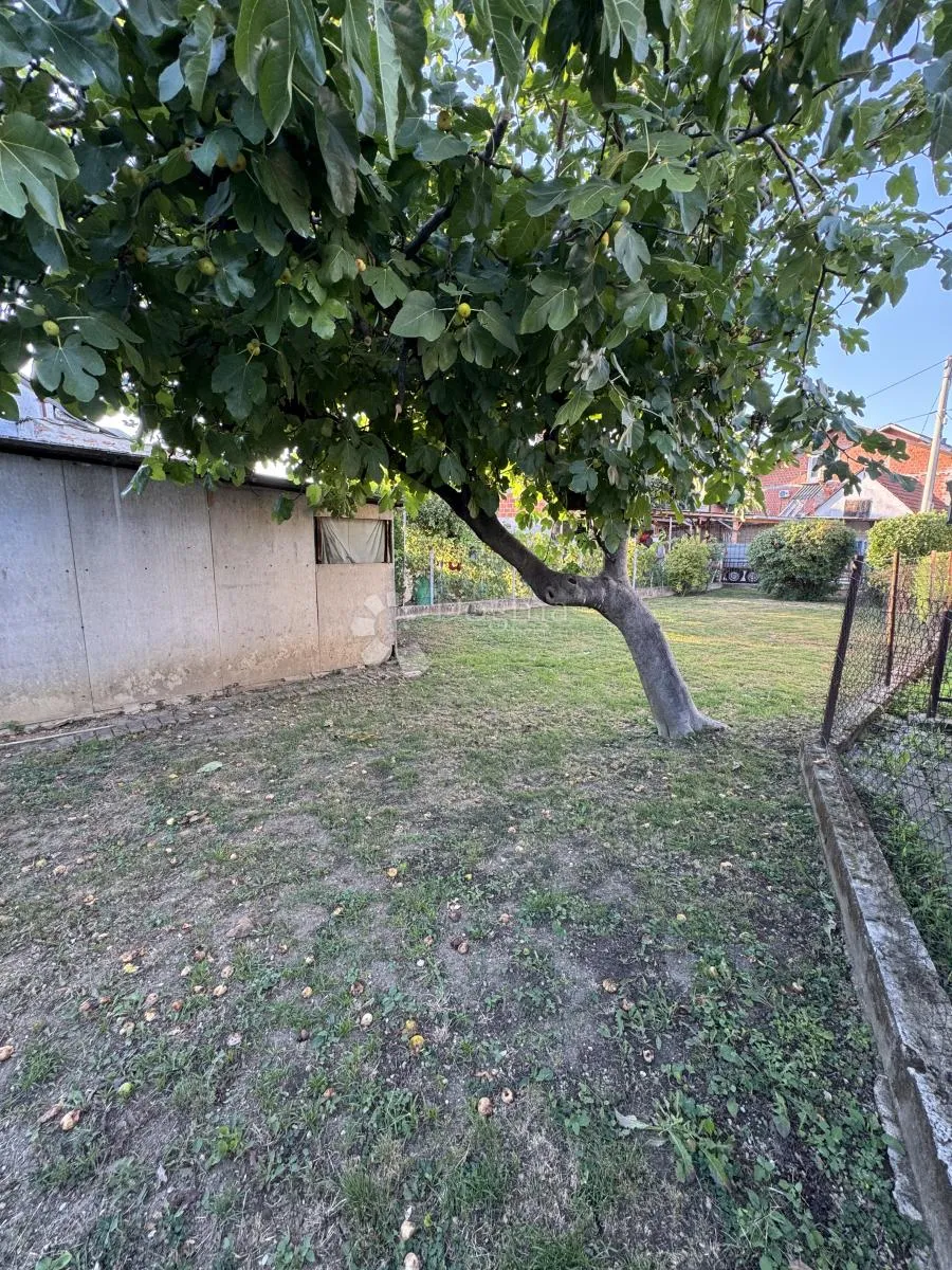 potencijal za gradnju nove kuće - 504 m2 - slika 25