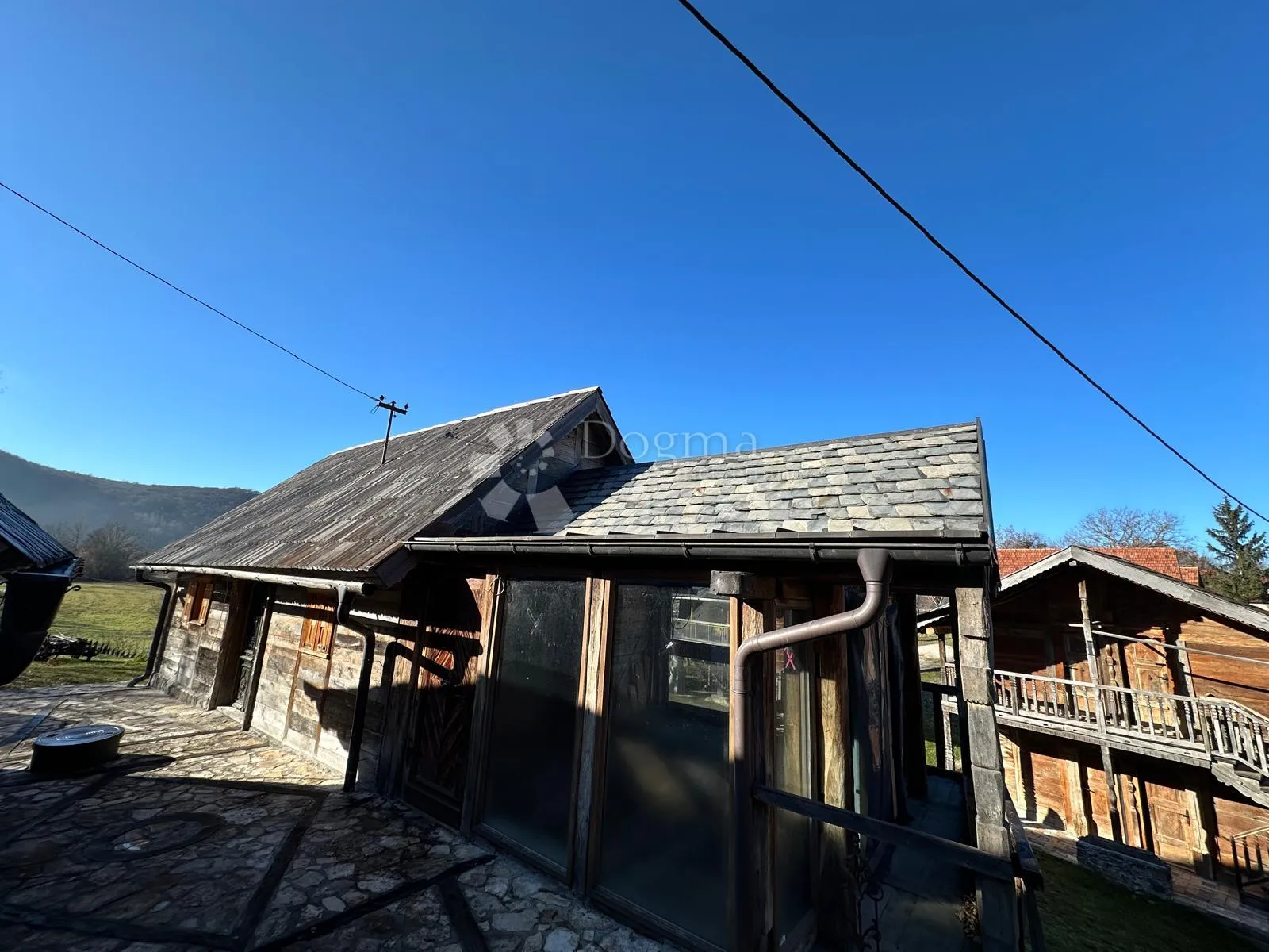 difuzni hotel autohtone kamene kuće 10+1 - slika 65