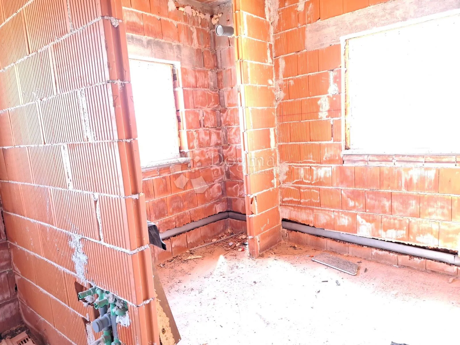villa u rovinjskom selu, roh bau 550 m2, sa građevinskom okućnicom - slika 24