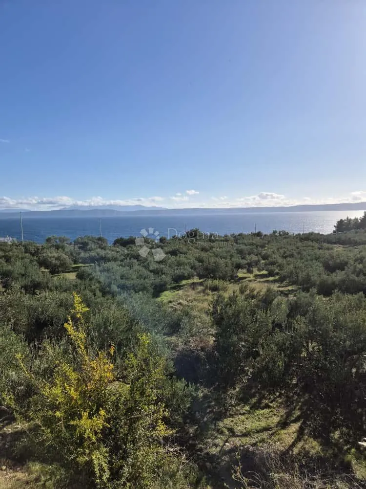 jedinstveno građevinsko zemljište u podgori — 6356 m² blizu mora i netaknute obale - slika 3