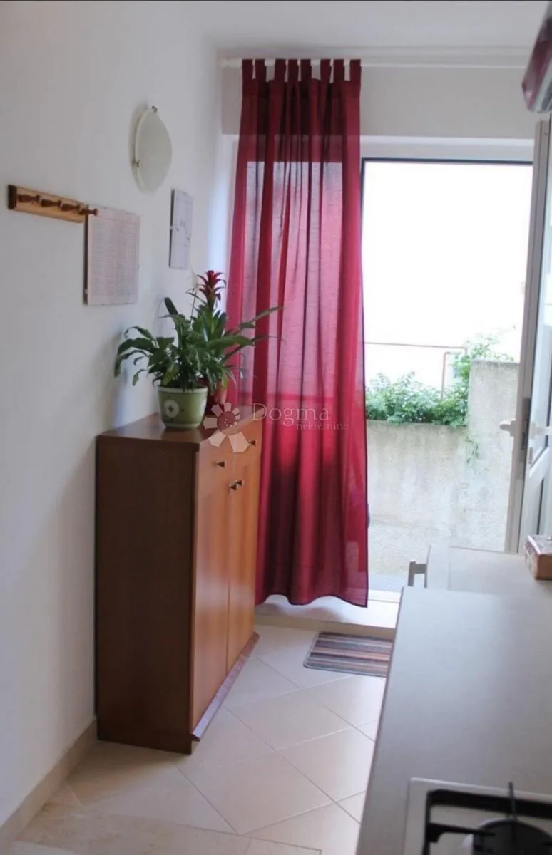 dvoetažni stan 100 m² – mogućnost 2 stana ili jednog velikog, 800 m od mora – rovinj - slika 9