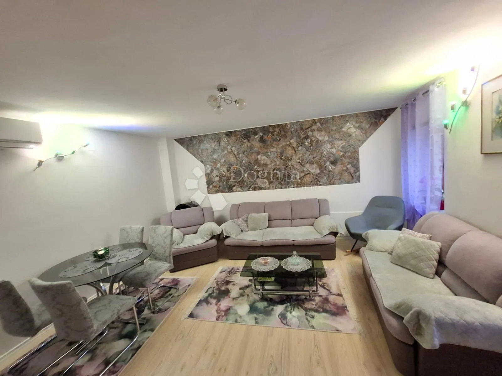 buje - renovirana kamena kuća u starogradskoj jezgri 4ss+db - slika 3