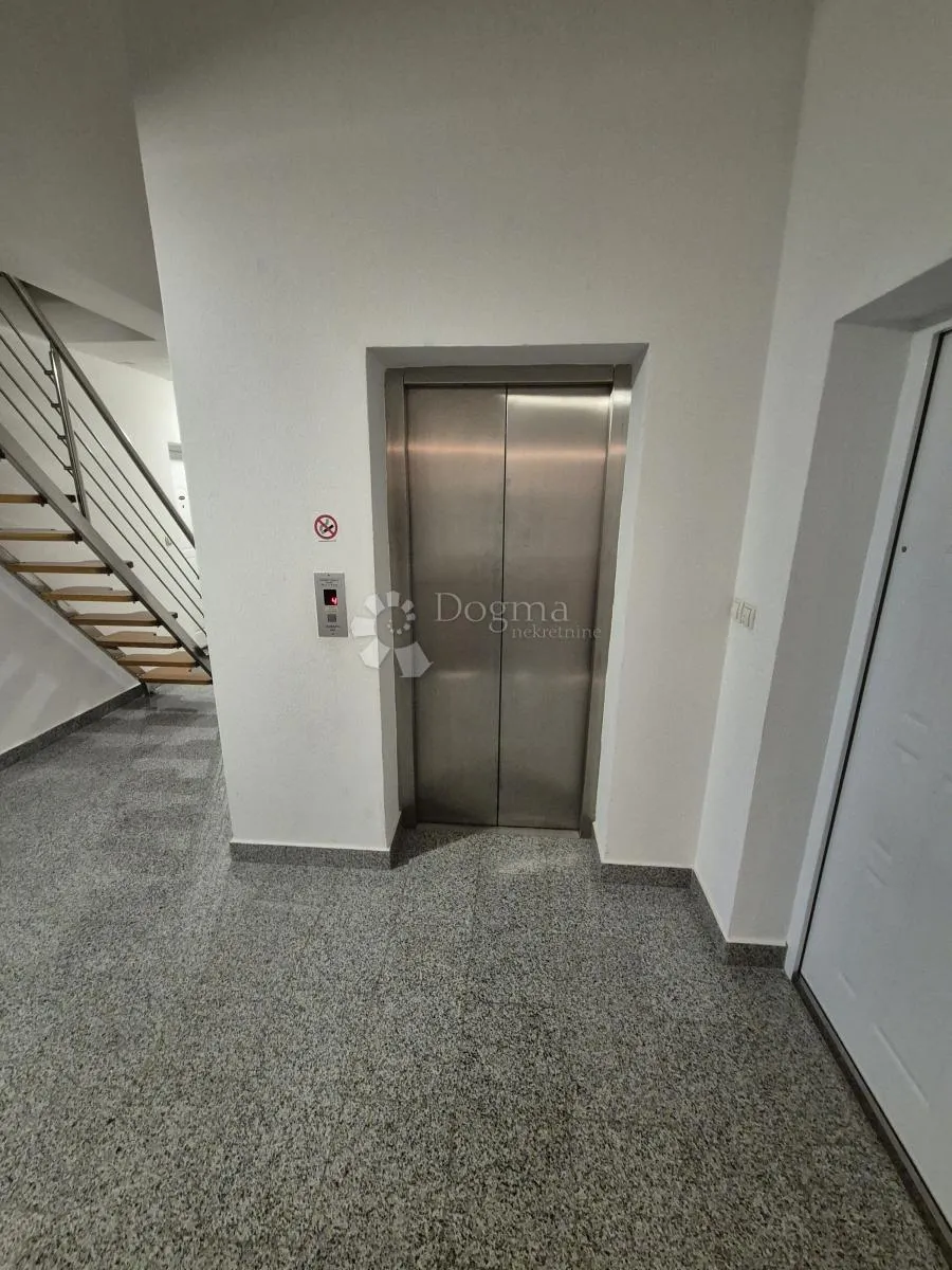 apartman 41m2 lift parking *prilika* - slika 7