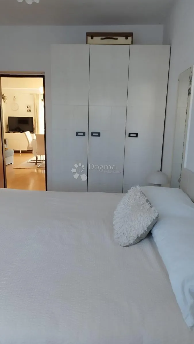 apartmanska kuća u vrsima - slika 8