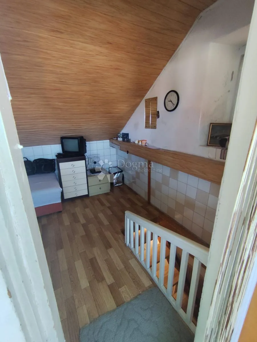 kuća u pirovcu - slika 9