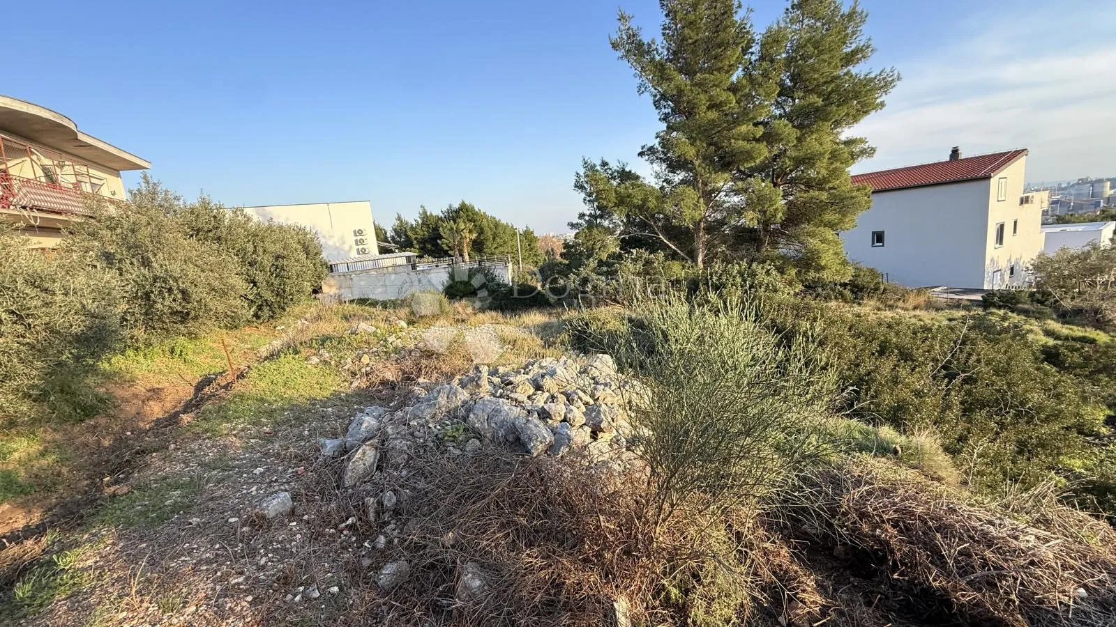 građevinsko zemljište kaštel sućurac – pogled na more, m1 zona, osiguran pristup - slika 4