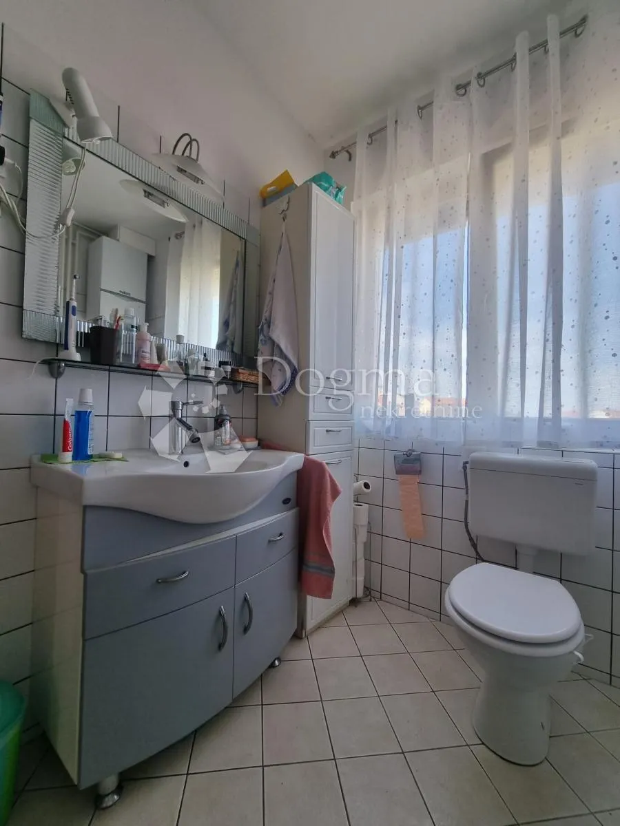 kuća sa bazenom i 4 stambene jedinice - 600m od plaže - slika 44