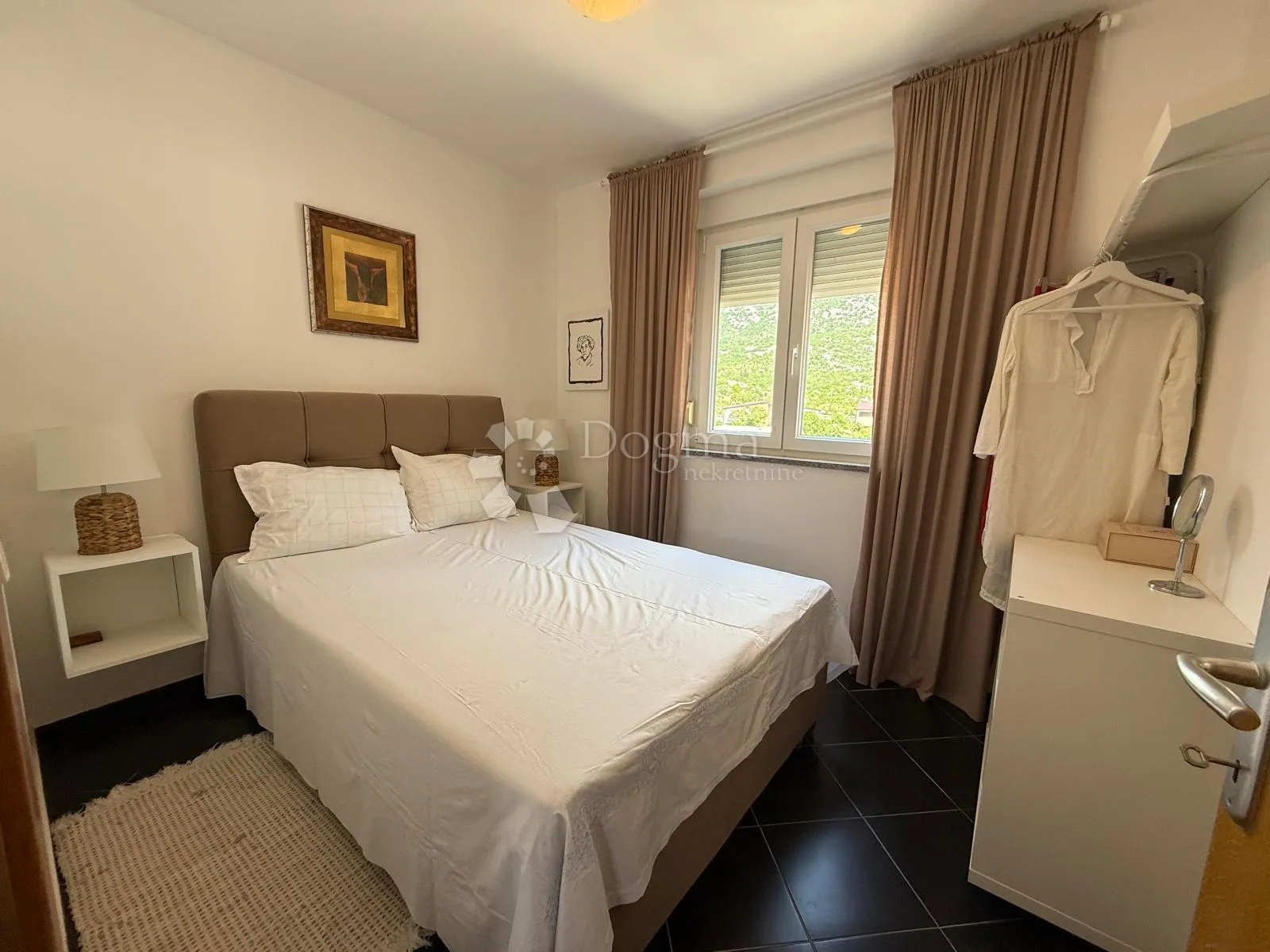 nov moderan namješten apartman 200 m od mora - slika 20