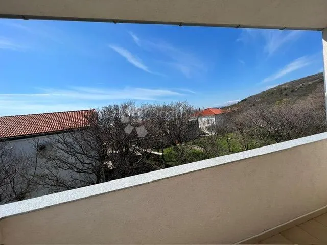 etaža kuće sa dva apartmana,novi vinodolski - slika 2