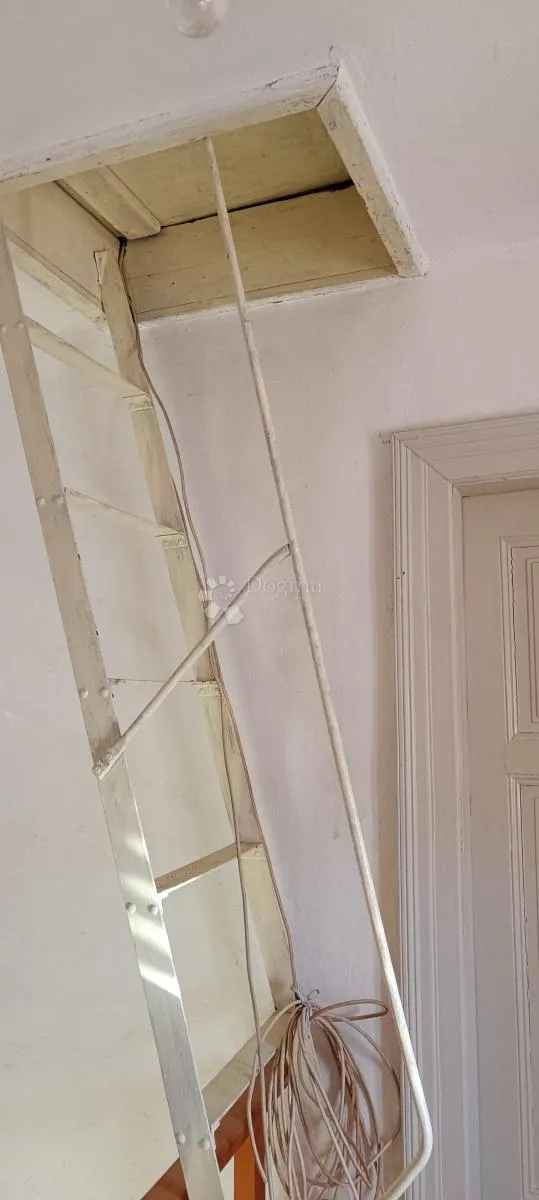 bribir, kamena kuća 150 m2, okućnica - slika 7