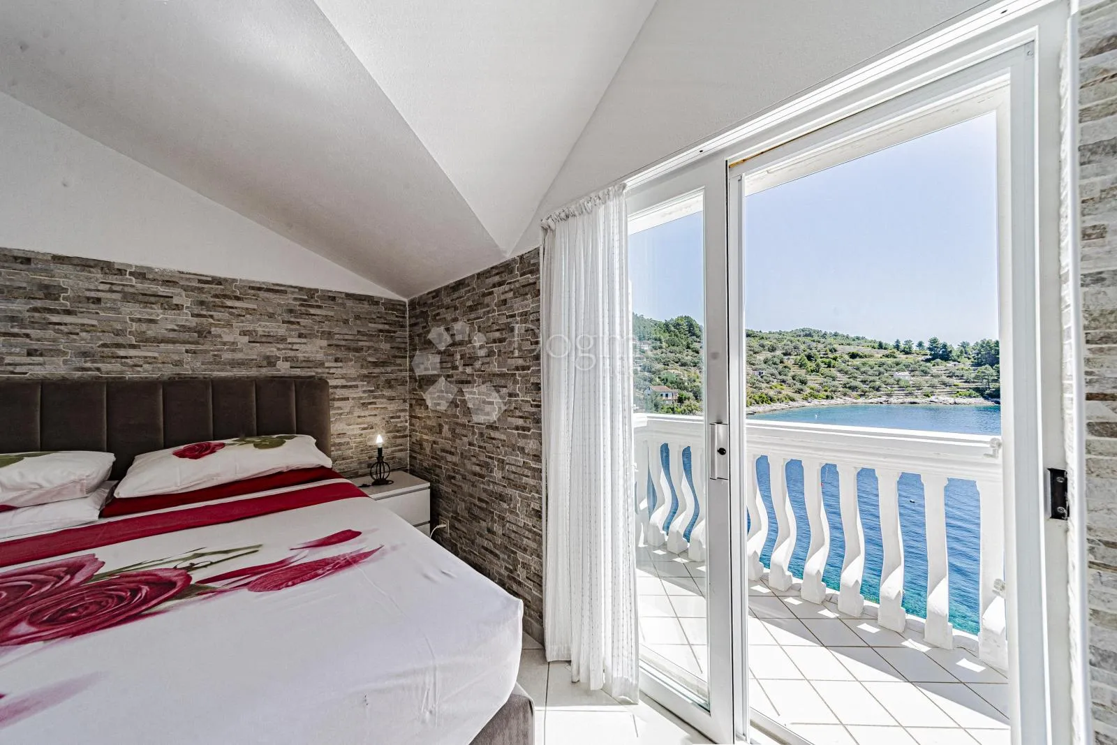 prvi red do mora: samoodrživa apartmanska vila s uhodanim poslovanjem – vela luka, korčula - slika 128