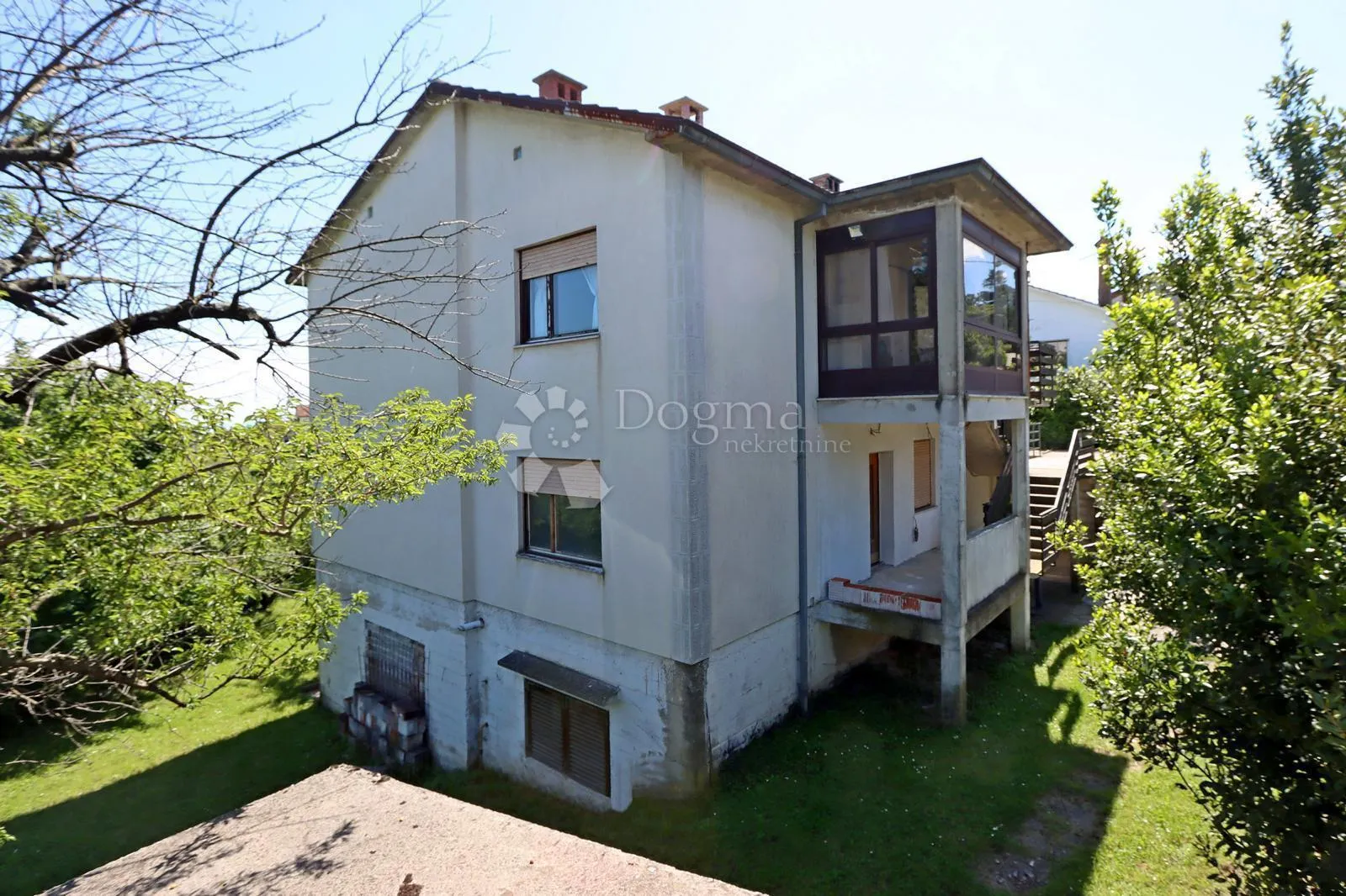 trinajstići, kuća 399 m2 - slika 2