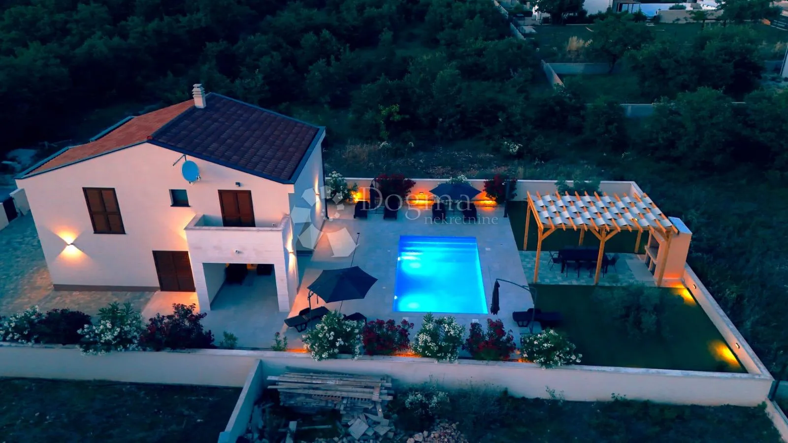 kvalitetna novogradnja u murvici: moderna kuća s bazenom, 146 m² - slika 2
