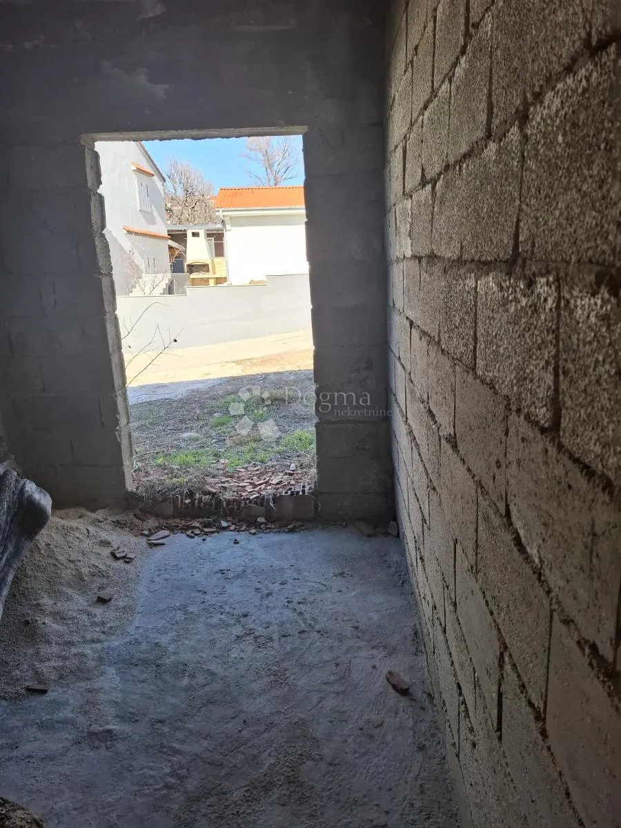 građevinsko zemljište sa započetom gradnjom - slika 7