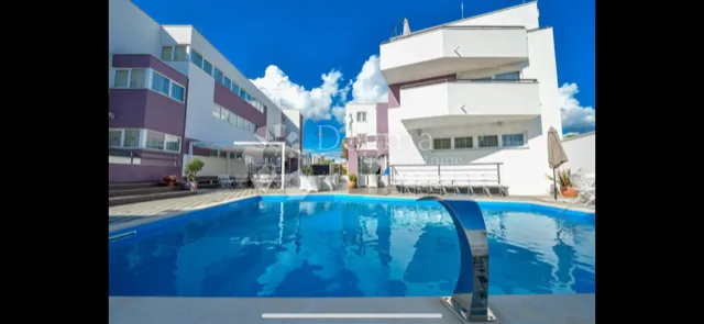 predivan obiteljski hotel u zadru svega 400 m od prve plaže - slika 1