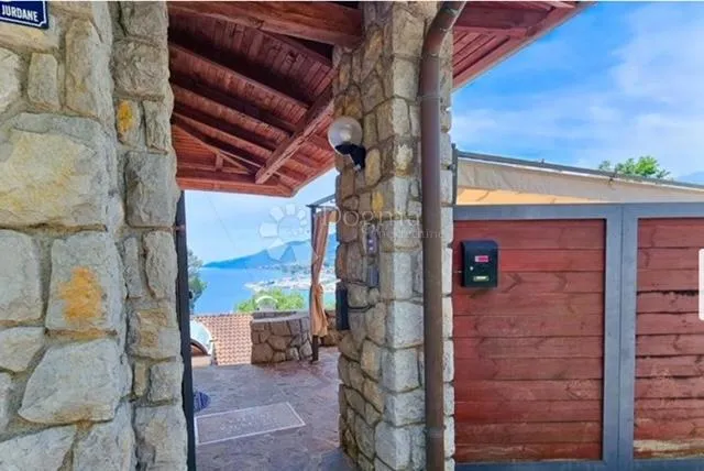šarmantni apartman u centru opatije - slika 4