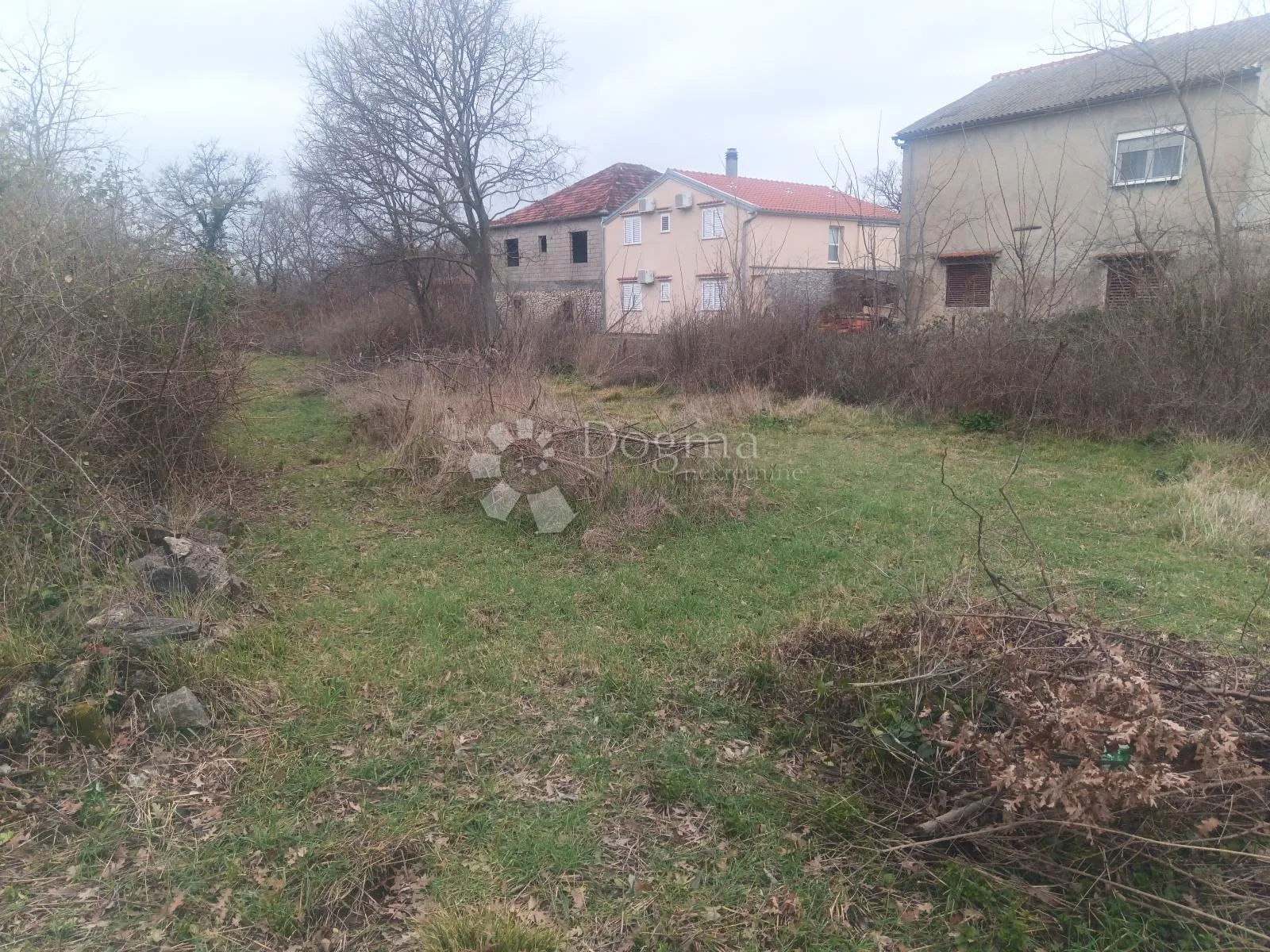 zemunik - 2432m2,više parcela - slika 3