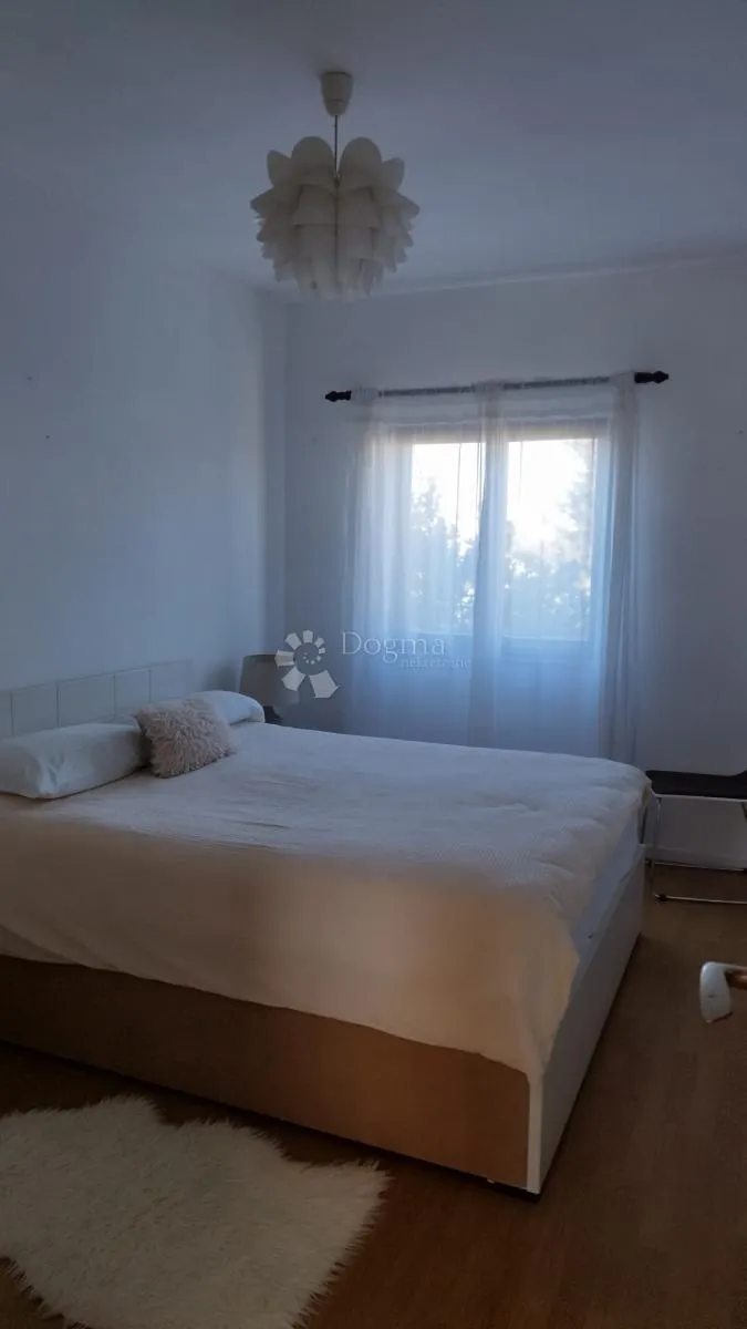 apartmanska kuća u vrsima - slika 9