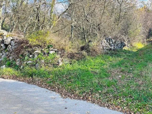 odlično građevinsko zemljište u okolici malinske - slika 10