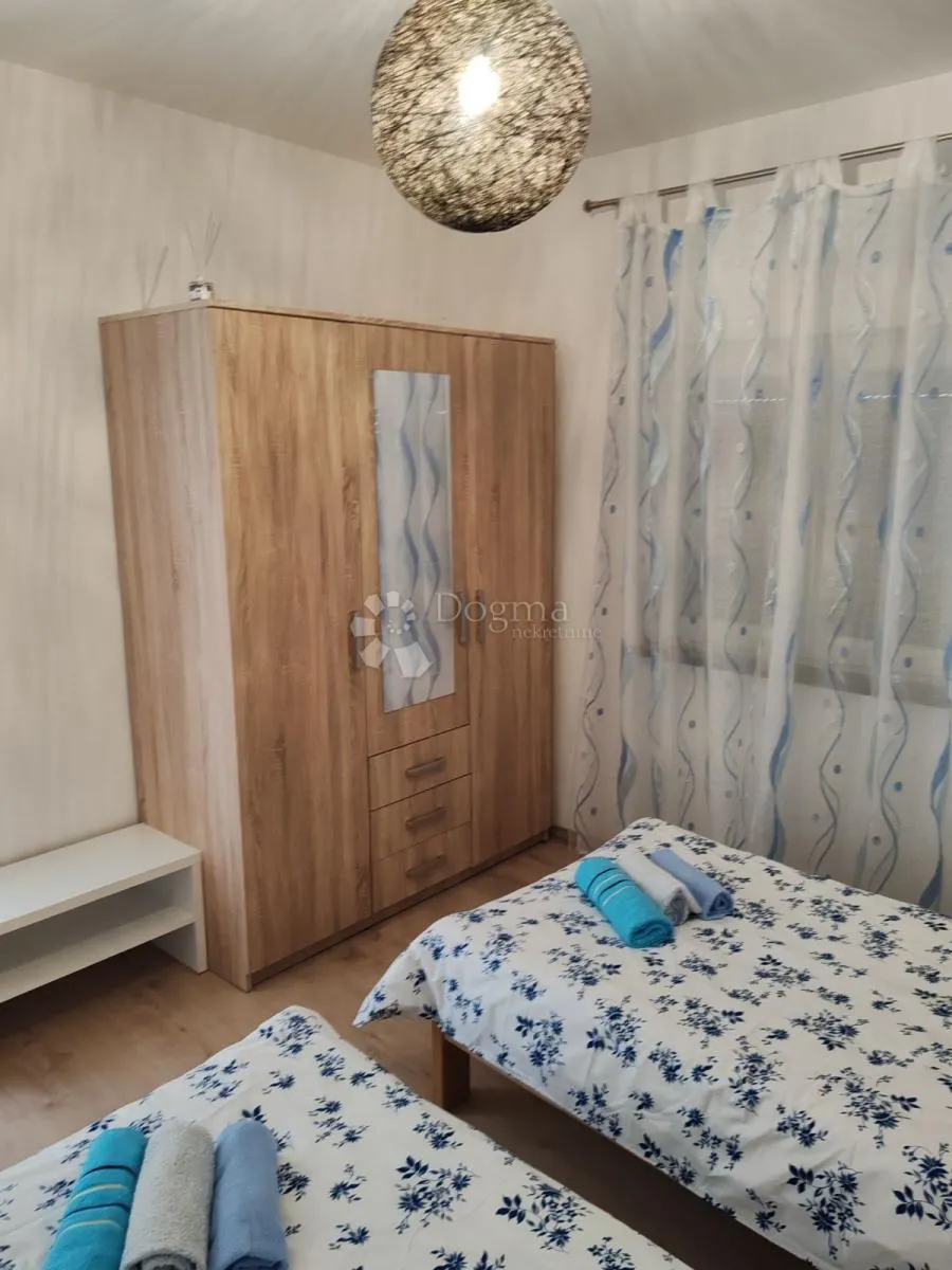 kuća za odmor s bazenom -tinjan - slika 11