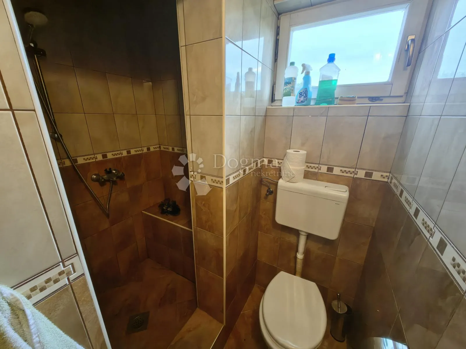 vrhunska prilika - kuća u nuštru - slika 9