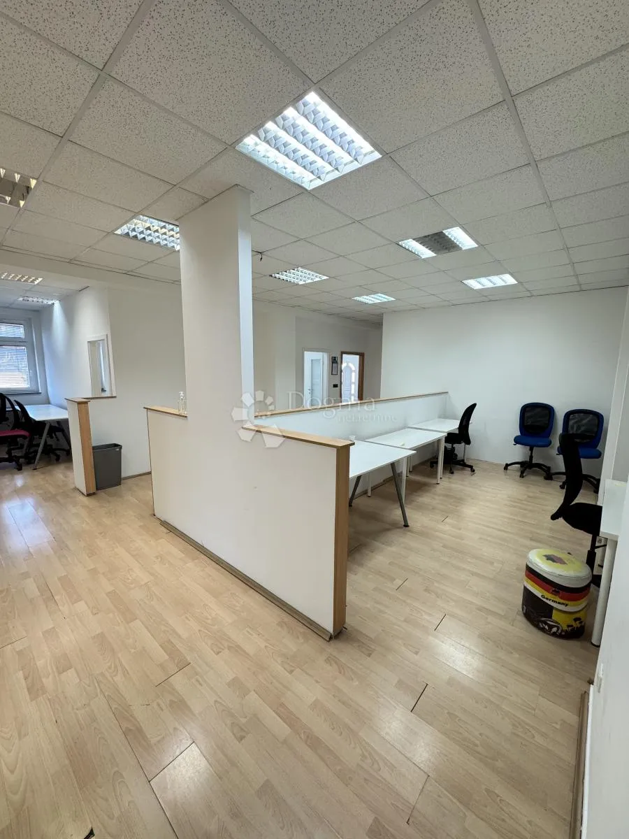 prilika - 300 m2 ili 150 m2 - po potrebi - slika 12