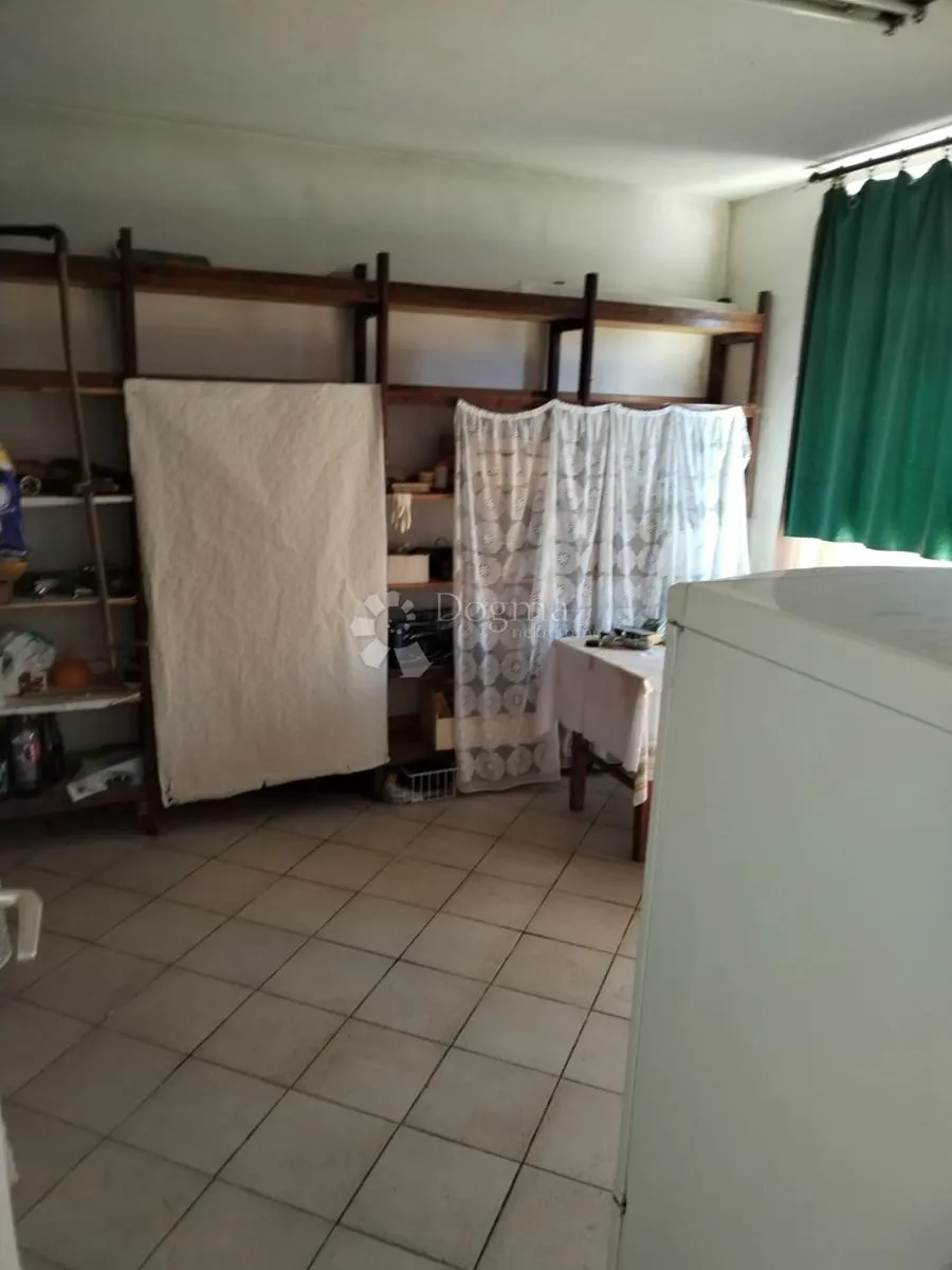 kuća sa zemljištem na prodaju - odmah useljiva ! - slika 41