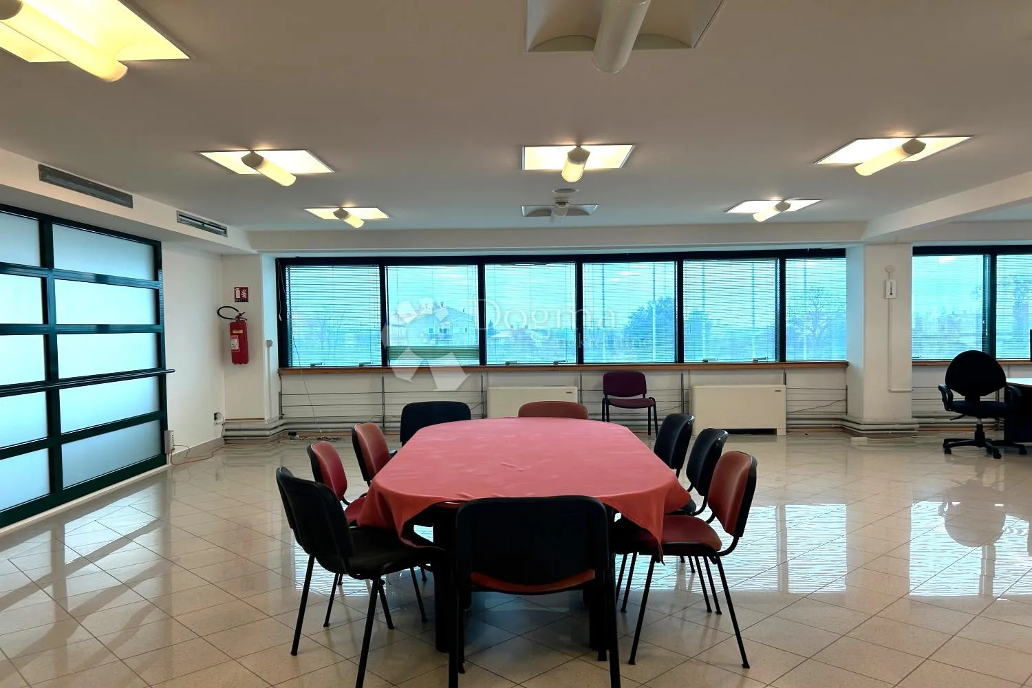 rovinj – komforan, dobro opremljen ured - slika 6