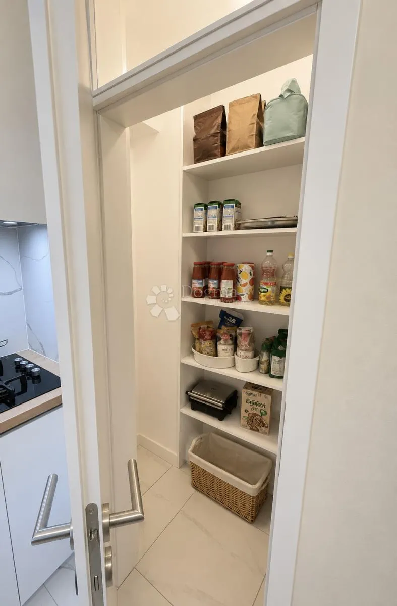 vrhunska prilika: 4s stan s vrtom – 2.681 €/m² - slika 10