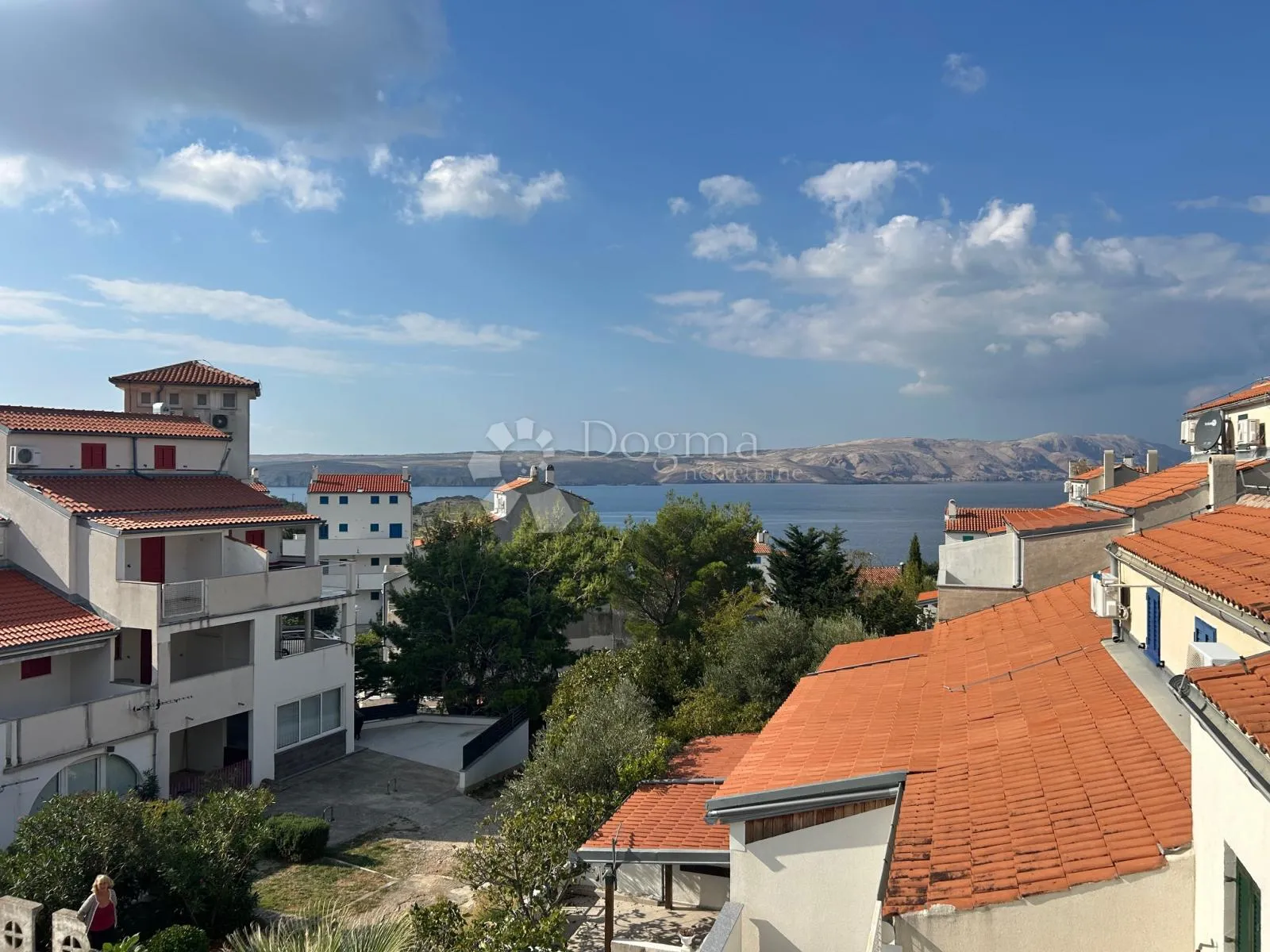 dvoetažni apartman sa garažom - slika 8