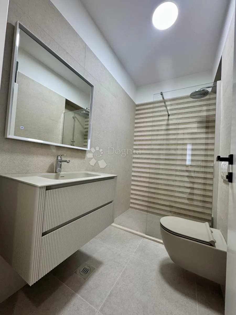 diklovac | penthouse s krovnom terasom, pogled na more - slika 15