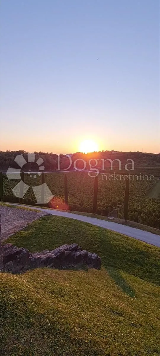 istarska vila s panoramskim otvorenim pogledom prema moru - slika 30