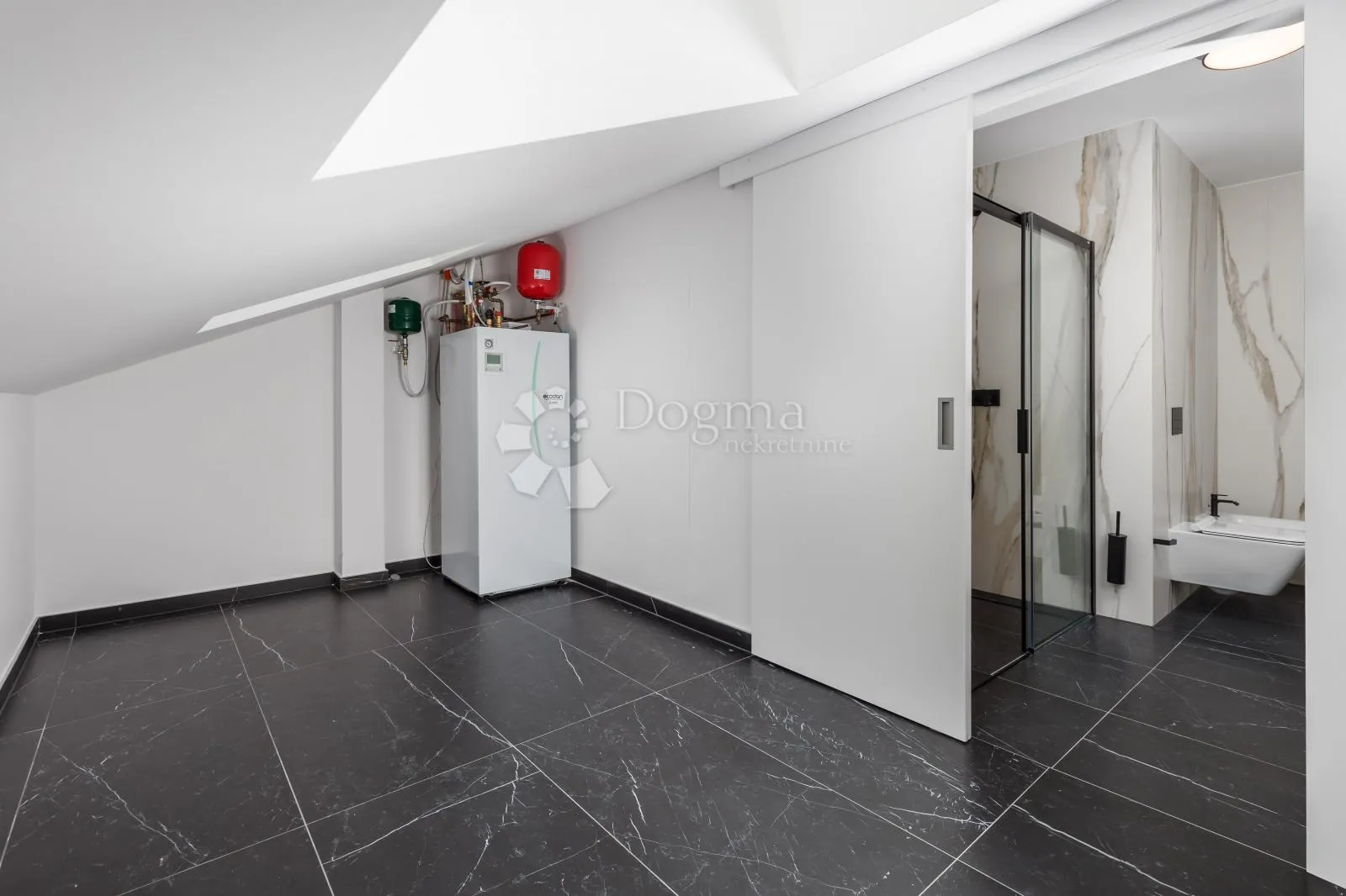 penthouse s bazenom, panoramski pogled - slika 22