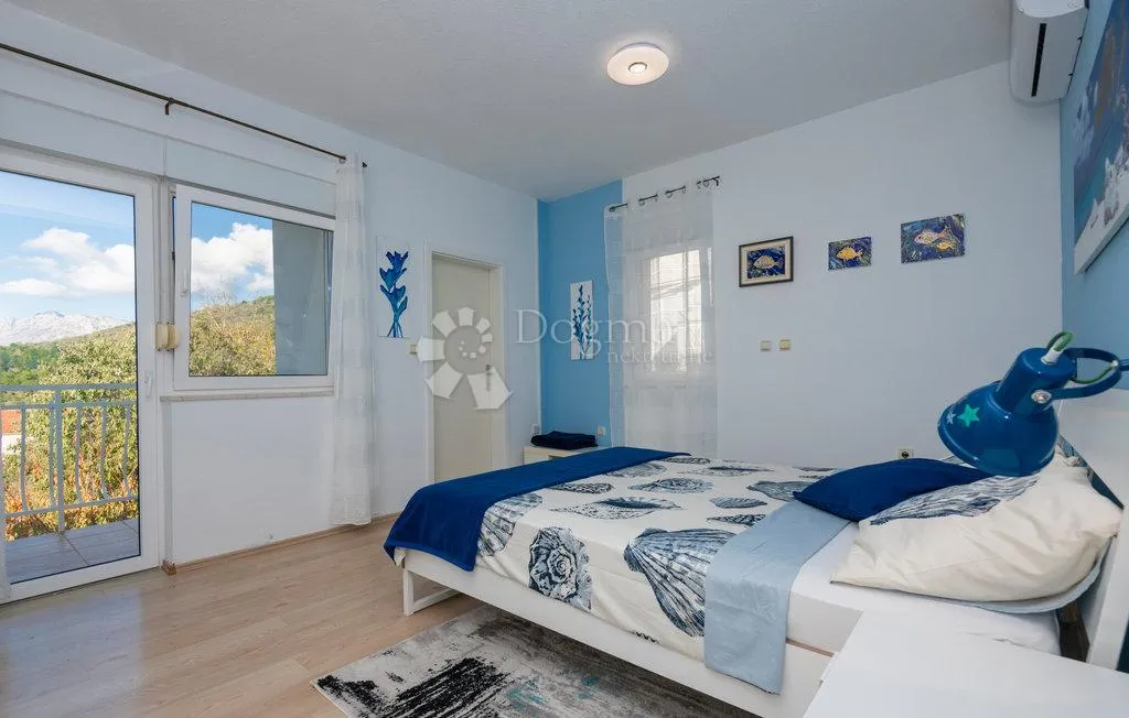 podaca – gotov posao s bazenom i 2 apartmana ★★★★★ - slika 23