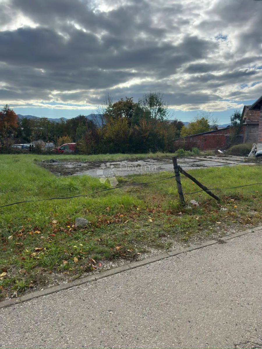prodaje se građevinsko zemljište u gospić 350 m2 - slika 7