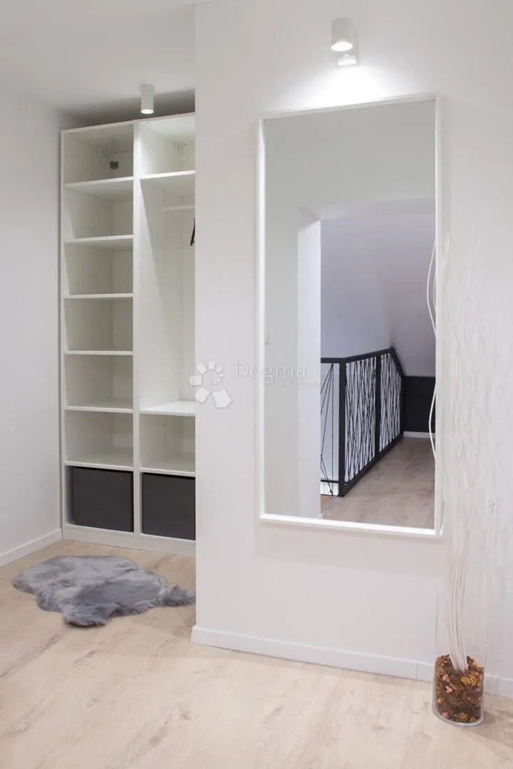 6 apartmana s bazenom u centru pule - slika 21